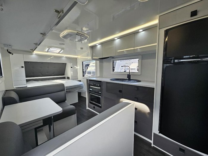 2024 Network RV Caravans 196Rd 196