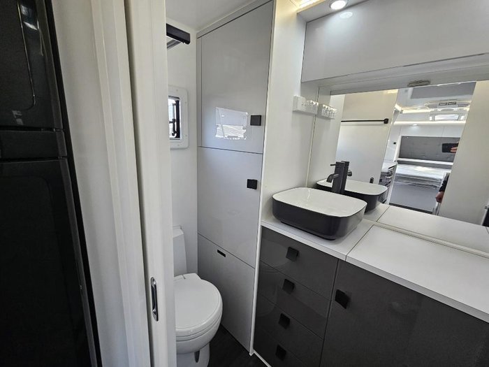 2024 Network RV Caravans 196Rd 196