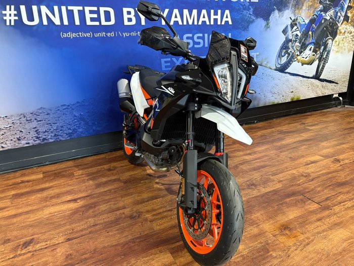 2024 Ktm 890 SM-T Black