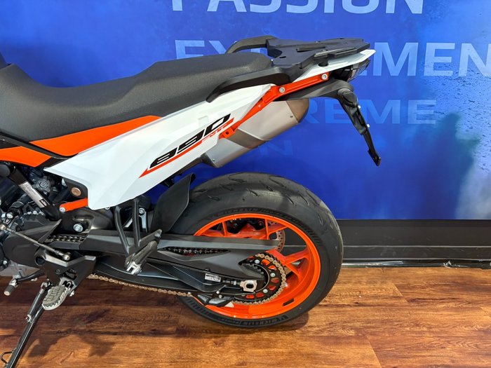 2024 Ktm 890 SM-T Black