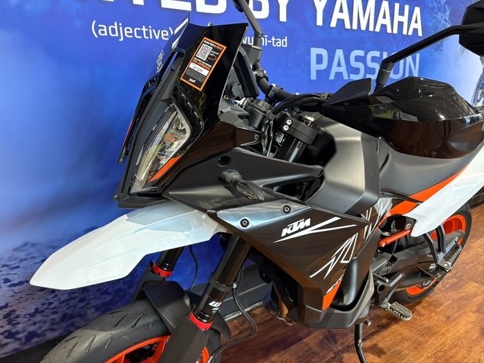 2024 Ktm 890 SM-T Black