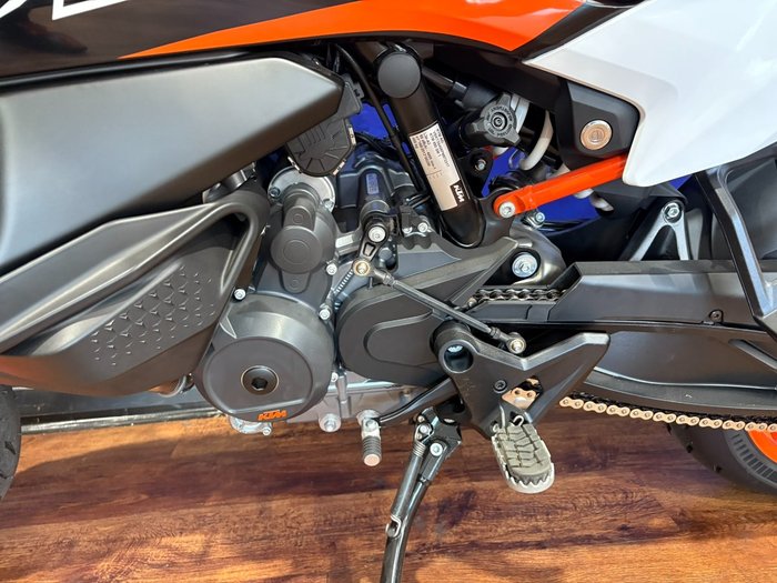 2024 Ktm 890 SM-T Black