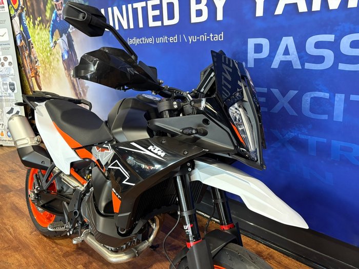 2024 Ktm 890 SM-T Black