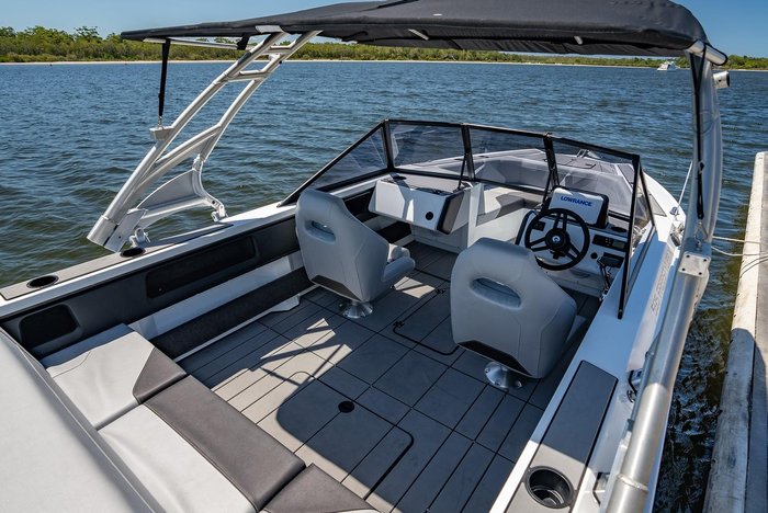 2023 QUINTREX 595 Freestyler X 150 S