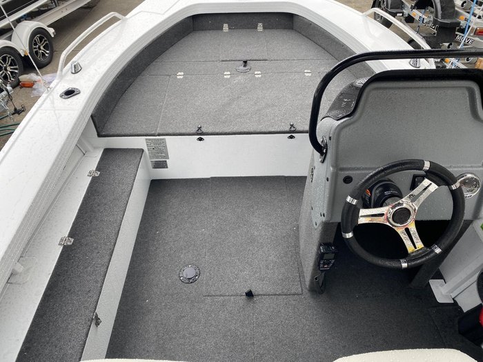 2024 QUINTREX 481 Top Ender Pro