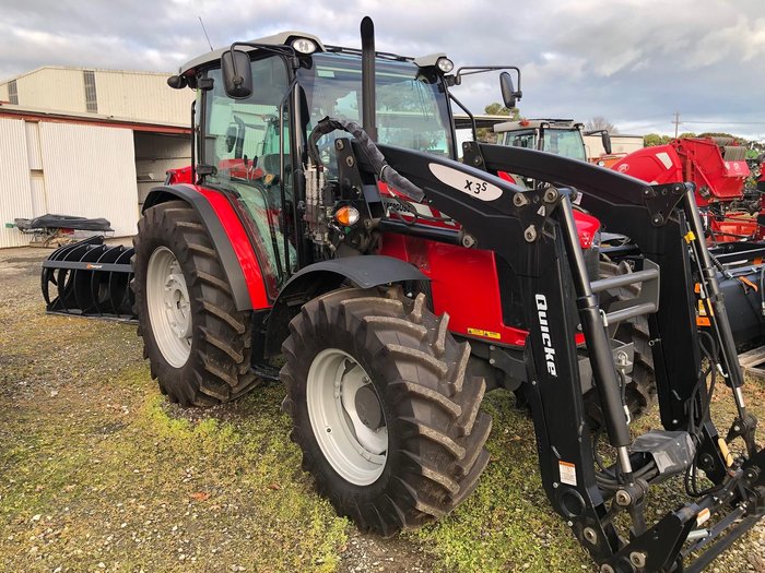 0 Massey Ferguson 4707 C-4 Cab Tractor 4Wd Quicke Loader 75Hp RED