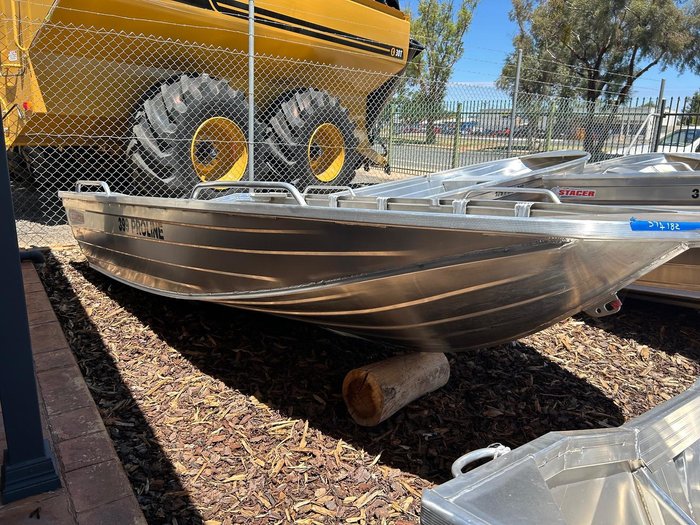 2025 Stacer 399S Proline