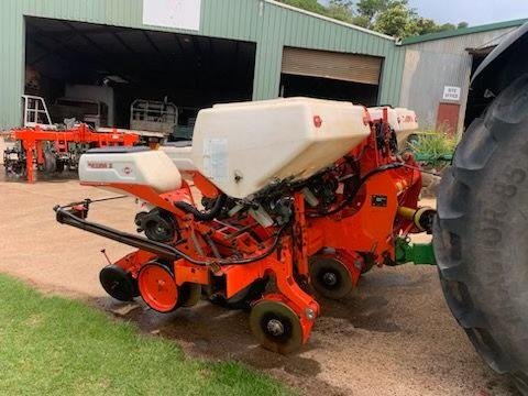 2010 Kuhn Maxima 2 Orange