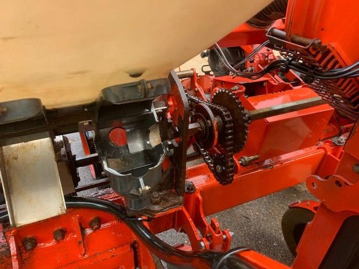 2010 Kuhn Maxima 2 Orange