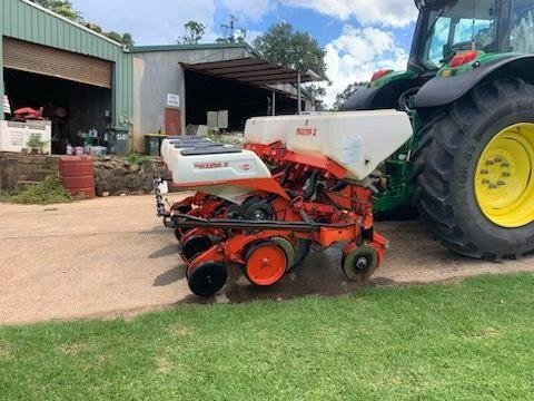 2010 Kuhn Maxima 2 Orange