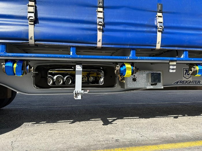 2021 Maxitrans St3 34 Pallet Drop Deck Mezzanine R/T 