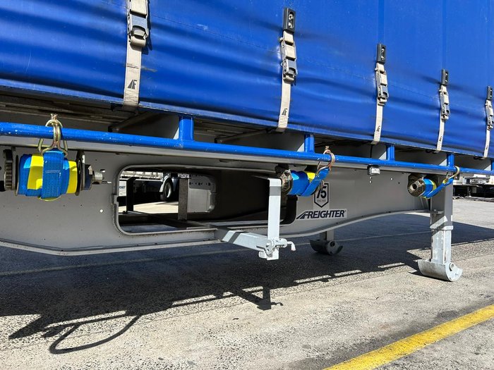 2021 Maxitrans St3 34 Pallet Drop Deck Mezzanine R/T