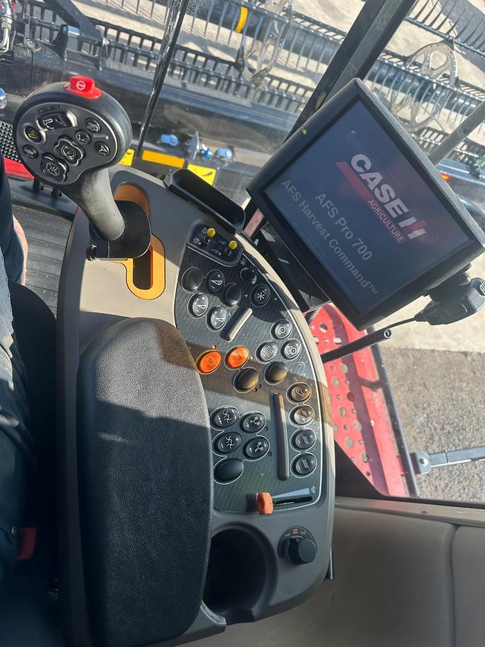2020 CASE IH 8250 Suspended Tracks