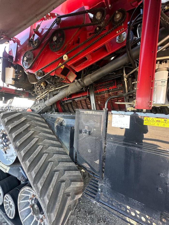 2020 CASE IH 8250 Suspended Tracks Red