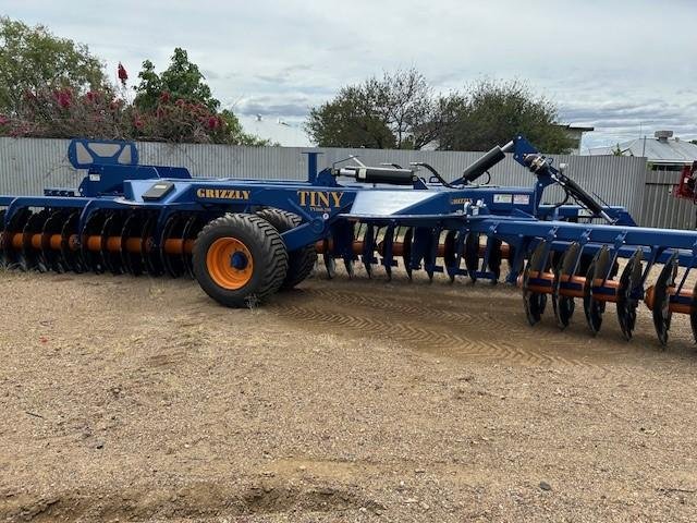 2024 Grizzly Tiny 290 Blue