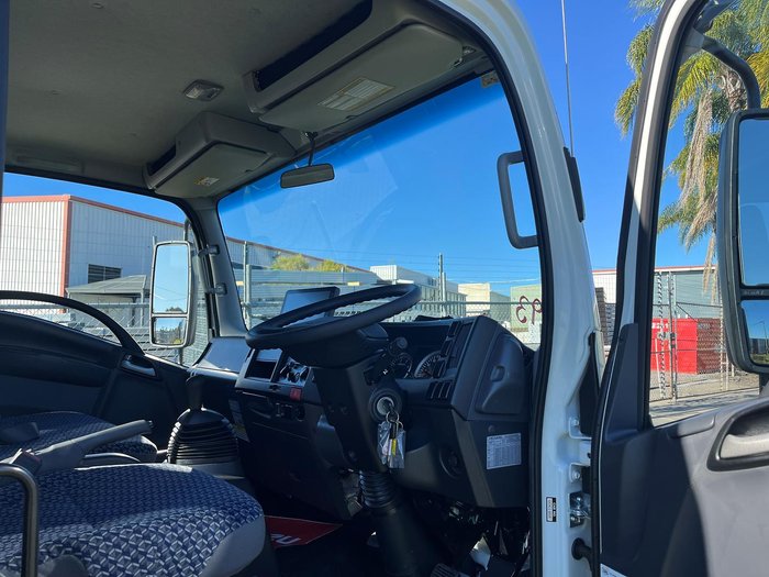 2025 Isuzu N Series NPS 75/45-155 White