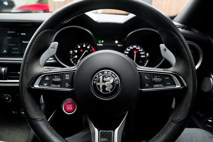 2022 Alfa Romeo Stelvio Quadrifoglio