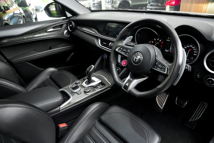 2022 Alfa Romeo Stelvio Quadrifoglio