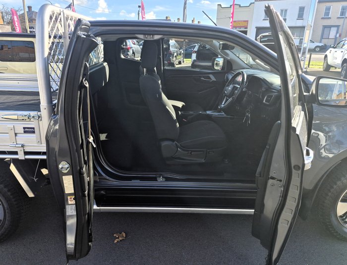 2021 ISUZU D-MAX LS-U (4x4)