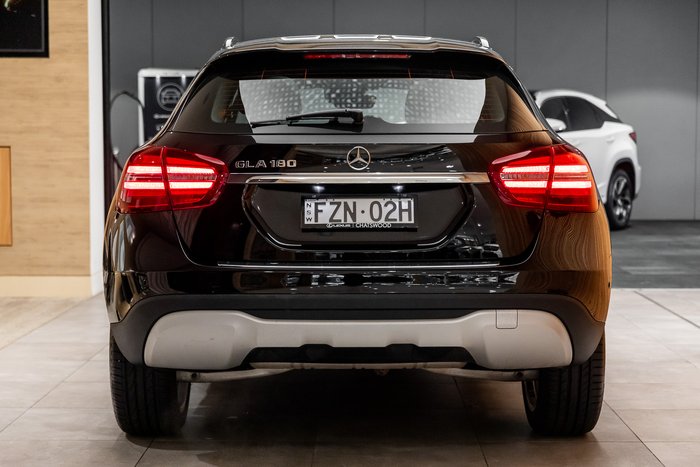 2019 MERCEDES-BENZ GLA 180
