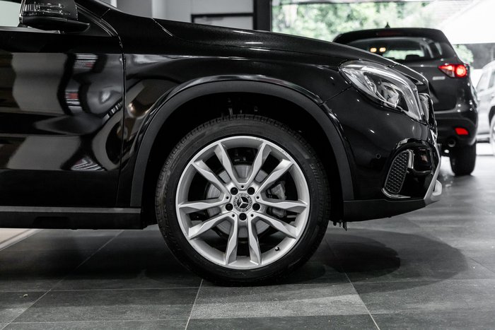 2019 MERCEDES-BENZ GLA 180