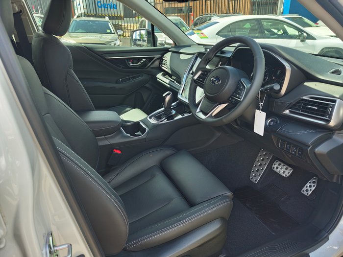 2025 Subaru Outback AWD Touring