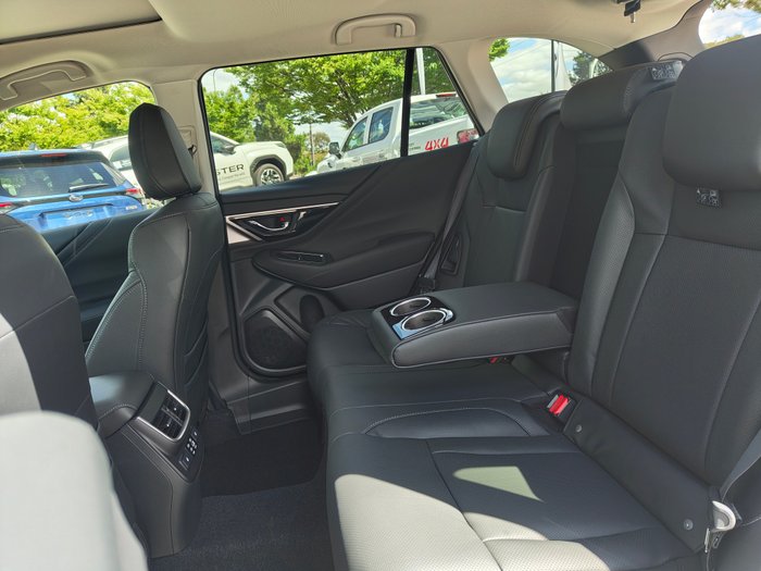 2025 Subaru Outback AWD Touring