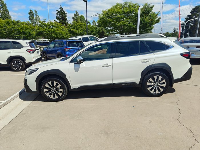 2025 Subaru Outback AWD Touring