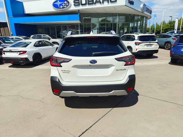 2025 Subaru Outback AWD Touring