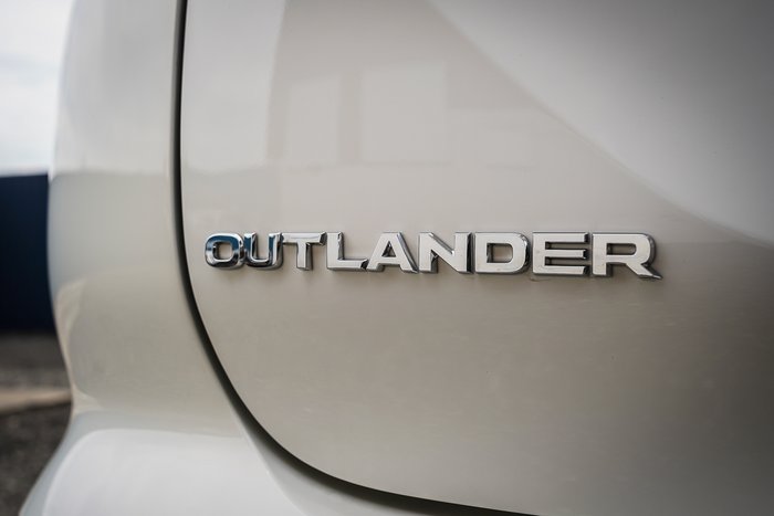 2024 MITSUBISHI OUTLANDER ASPIRE 7 SEAT (2WD)