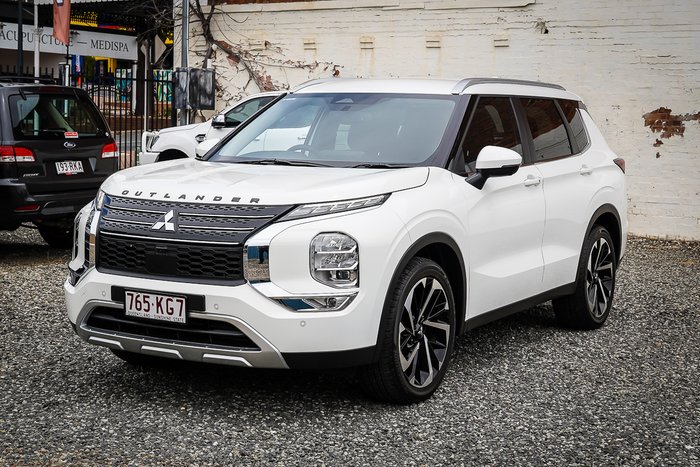 2024 MITSUBISHI OUTLANDER ASPIRE 7 SEAT (2WD)
