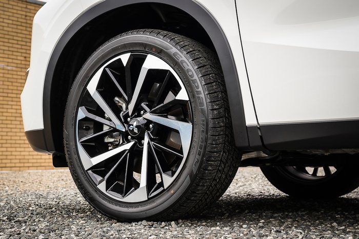 2024 MITSUBISHI OUTLANDER ASPIRE 7 SEAT (2WD)