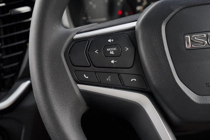 2025 Isuzu MU-X LS-M