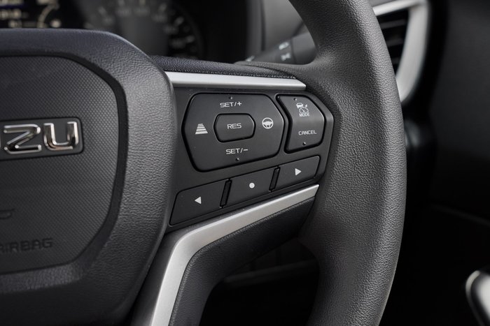 2025 Isuzu MU-X LS-M