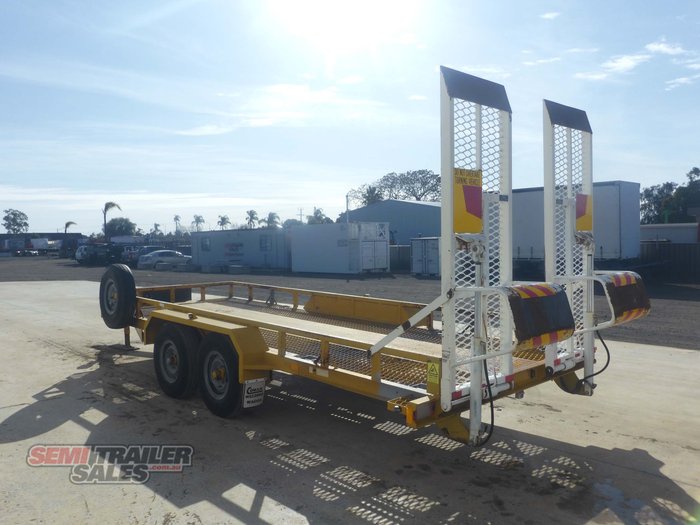 2006 Cowan Welding Dual Axle Plant Trailer