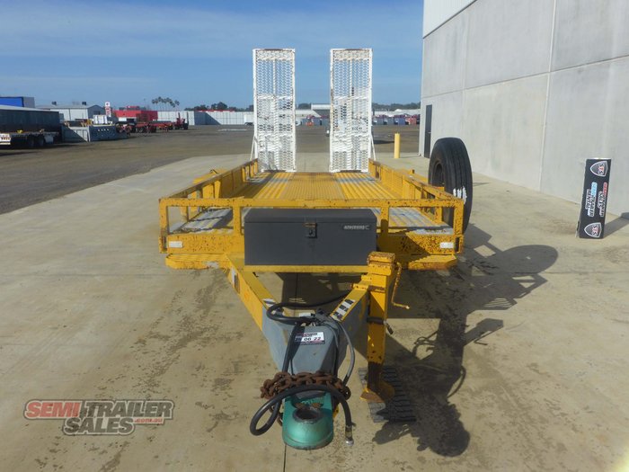 2006 Cowan Welding Dual Axle Plant Trailer