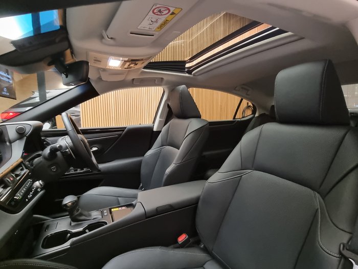 2025 Lexus ES300h Luxury 2.5L Hybrid Auto CVT Sedan