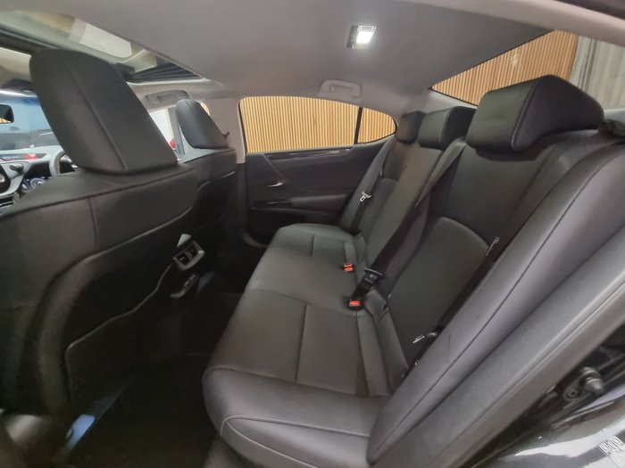2025 Lexus ES300h Luxury 2.5L Hybrid Auto CVT Sedan