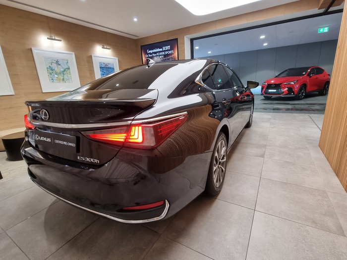 2025 Lexus ES300h Luxury 2.5L Hybrid Auto CVT Sedan