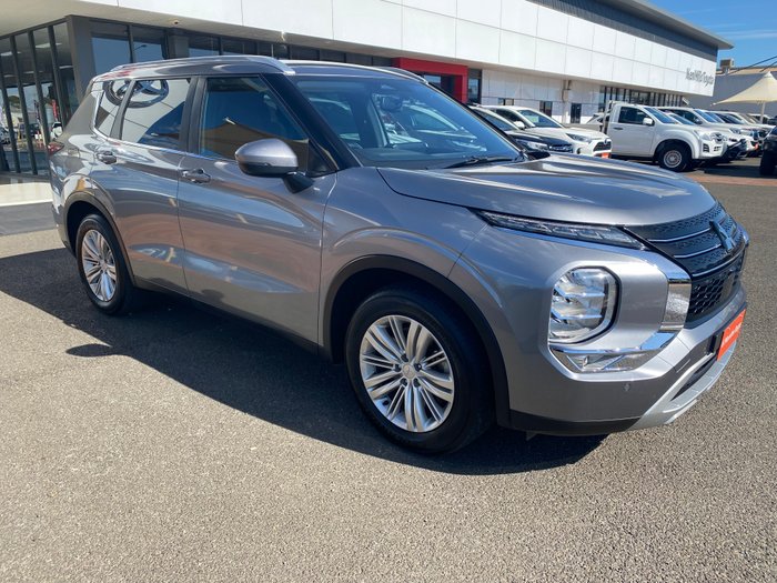 2023 MITSUBISHI OUTLANDER LS 7 SEAT (AWD)