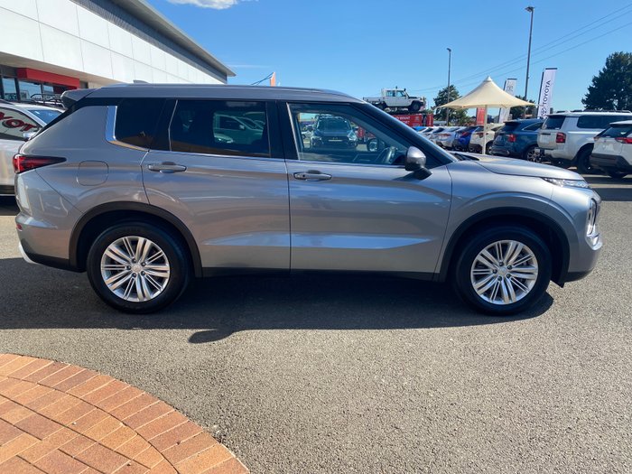 2023 MITSUBISHI OUTLANDER LS 7 SEAT (AWD)