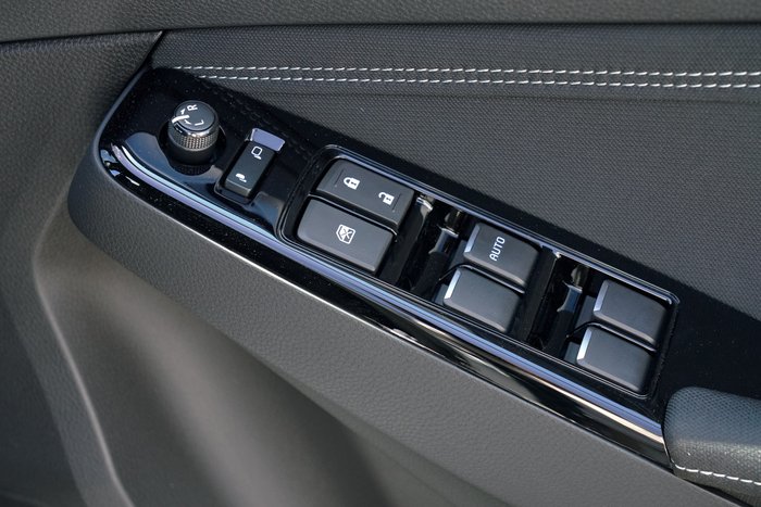 2025 Isuzu D-MAX LS-U