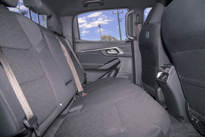 2025 Isuzu D-MAX LS-U