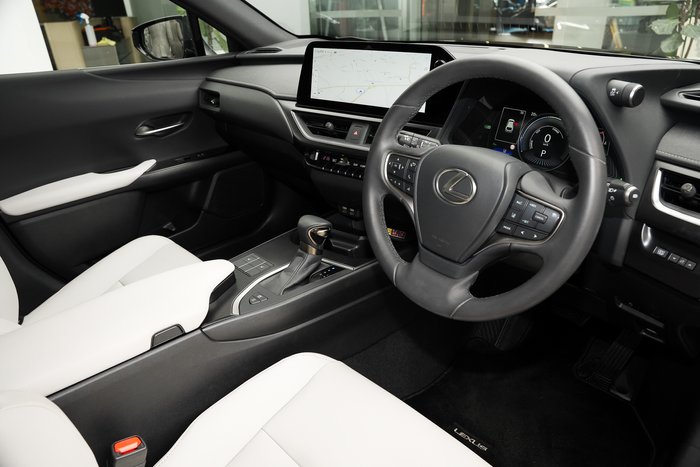 2023 Lexus UX 250h Luxury