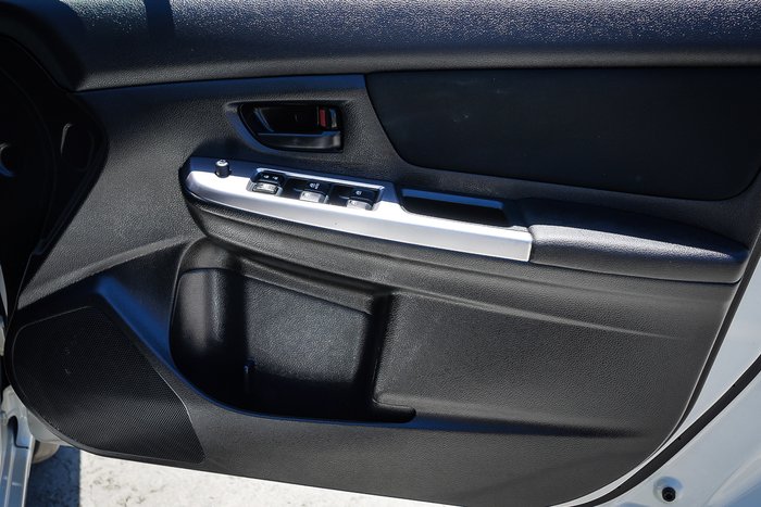 2016 SUBARU IMPREZA 2.0i (AWD)