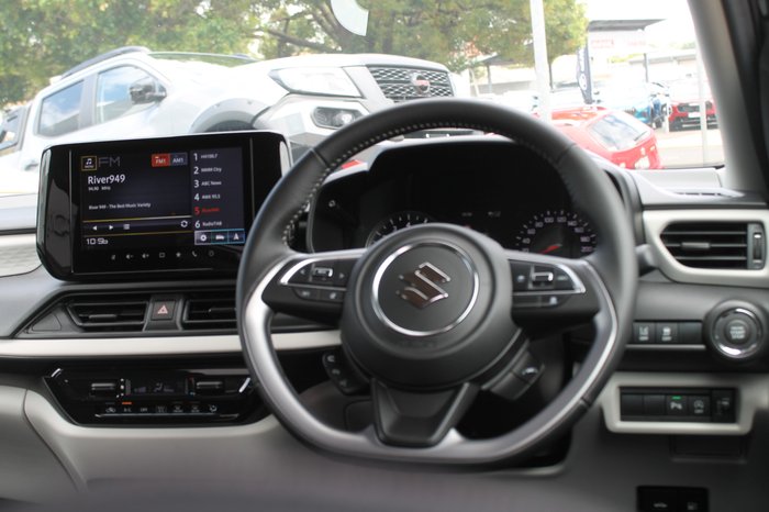 2025 Suzuki Swift Hybrid Plus