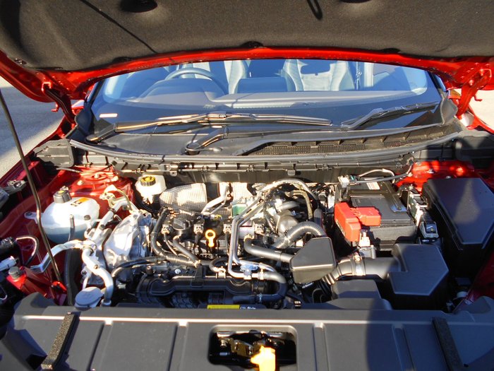 2025 Nissan X-TRAIL ST