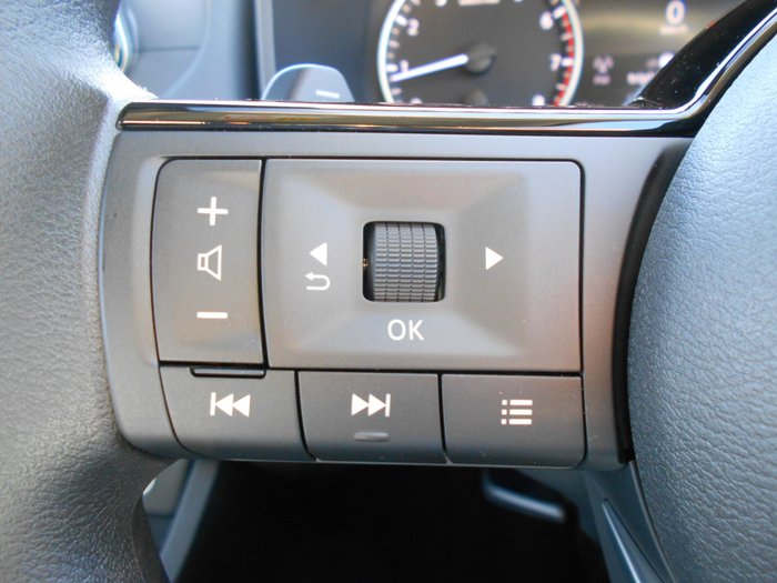 2025 Nissan X-TRAIL ST