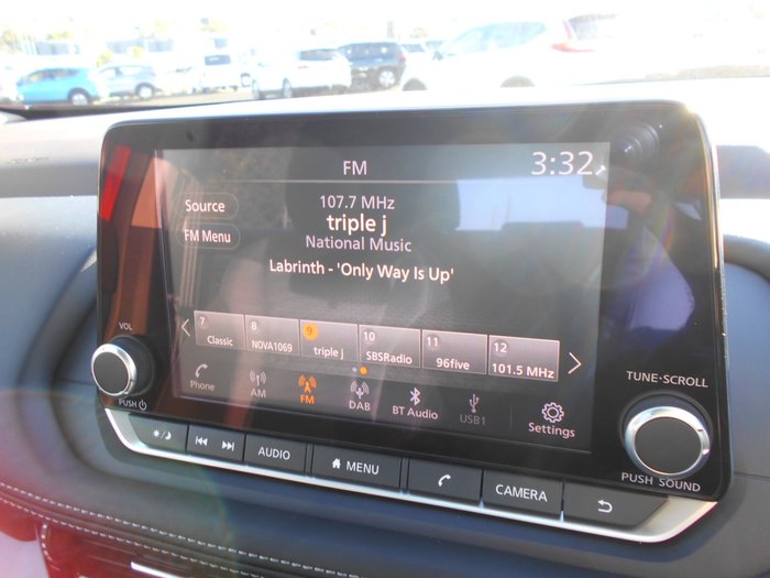 2025 Nissan X-TRAIL ST