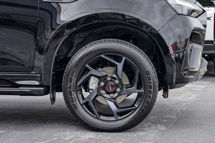 2026 Isuzu MU-X X-TERRAIN